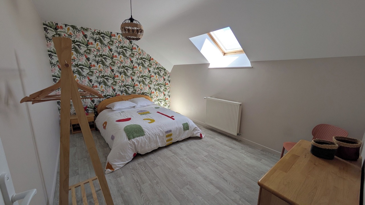 Photo of Bedroom in Saint-Martin-des-Champs