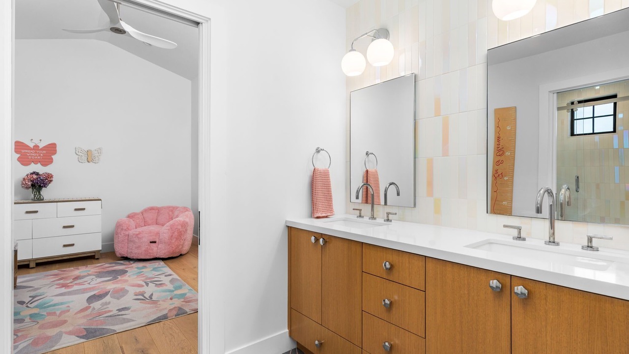 Photo of Bathroom in Manhattan Heights