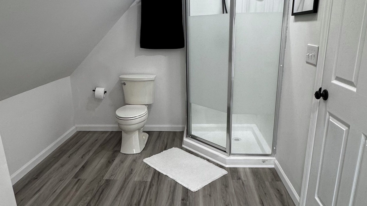 Photo of Bathroom in Lawrenceburg