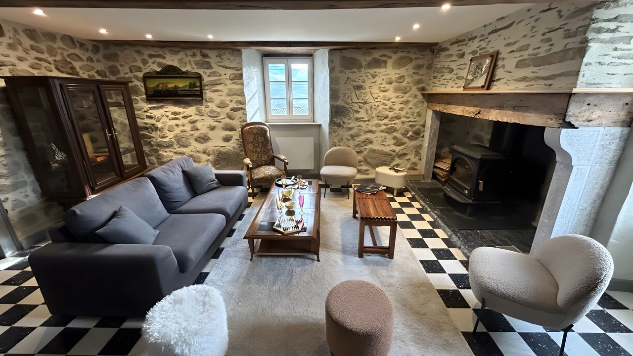 Photo of Livingroom in Salles