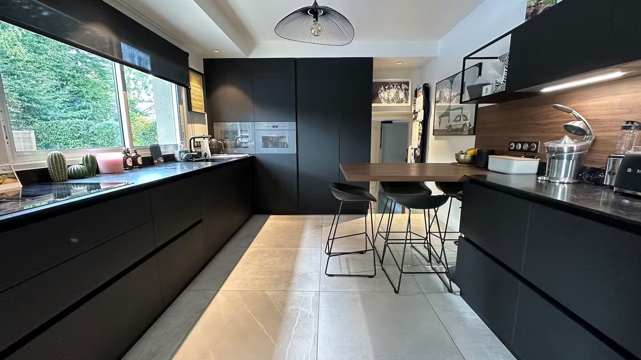 Photo of Kitchen in Saint-Martin-du-Vivier
