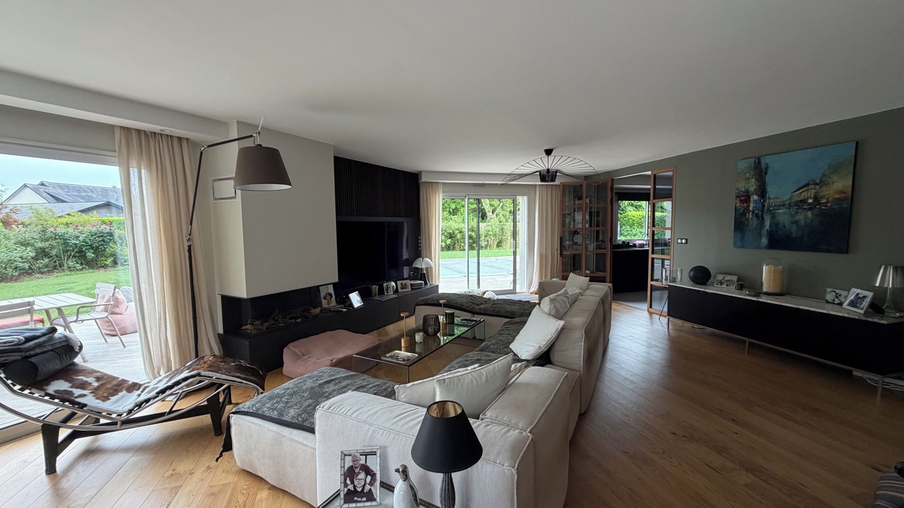Photo of Livingroom in Saint-Martin-du-Vivier
