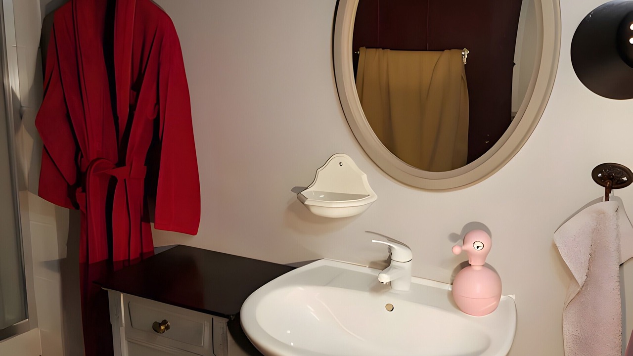Photo of Bathroom in Onnion