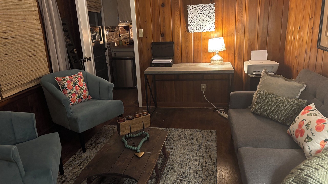 Photo of Livingroom in North Decatur