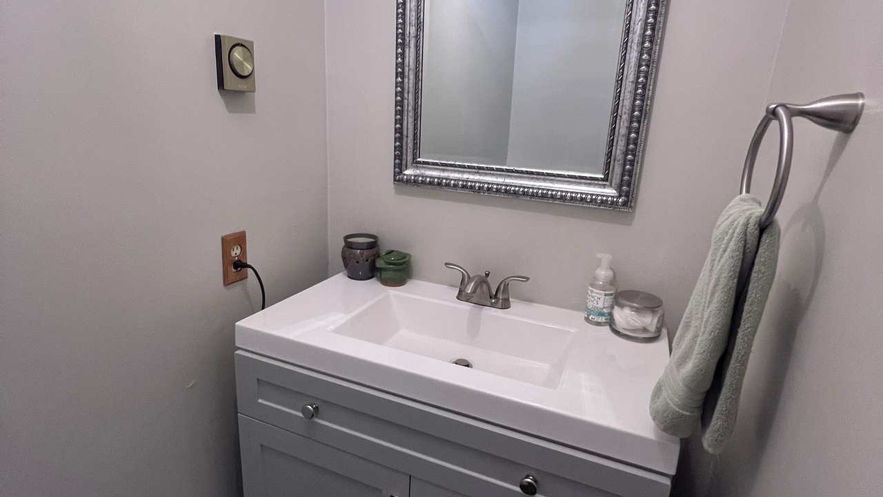 Photo of Bathroom in Warren