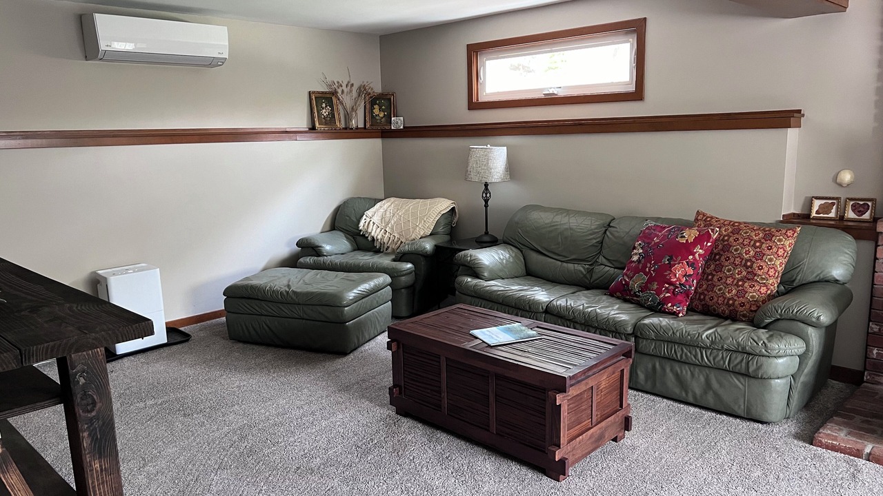 Photo of Livingroom in Warren