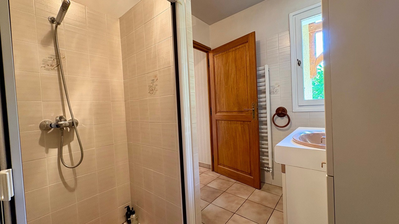 Photo of Bathroom in Saint-Pierre-d'Albigny