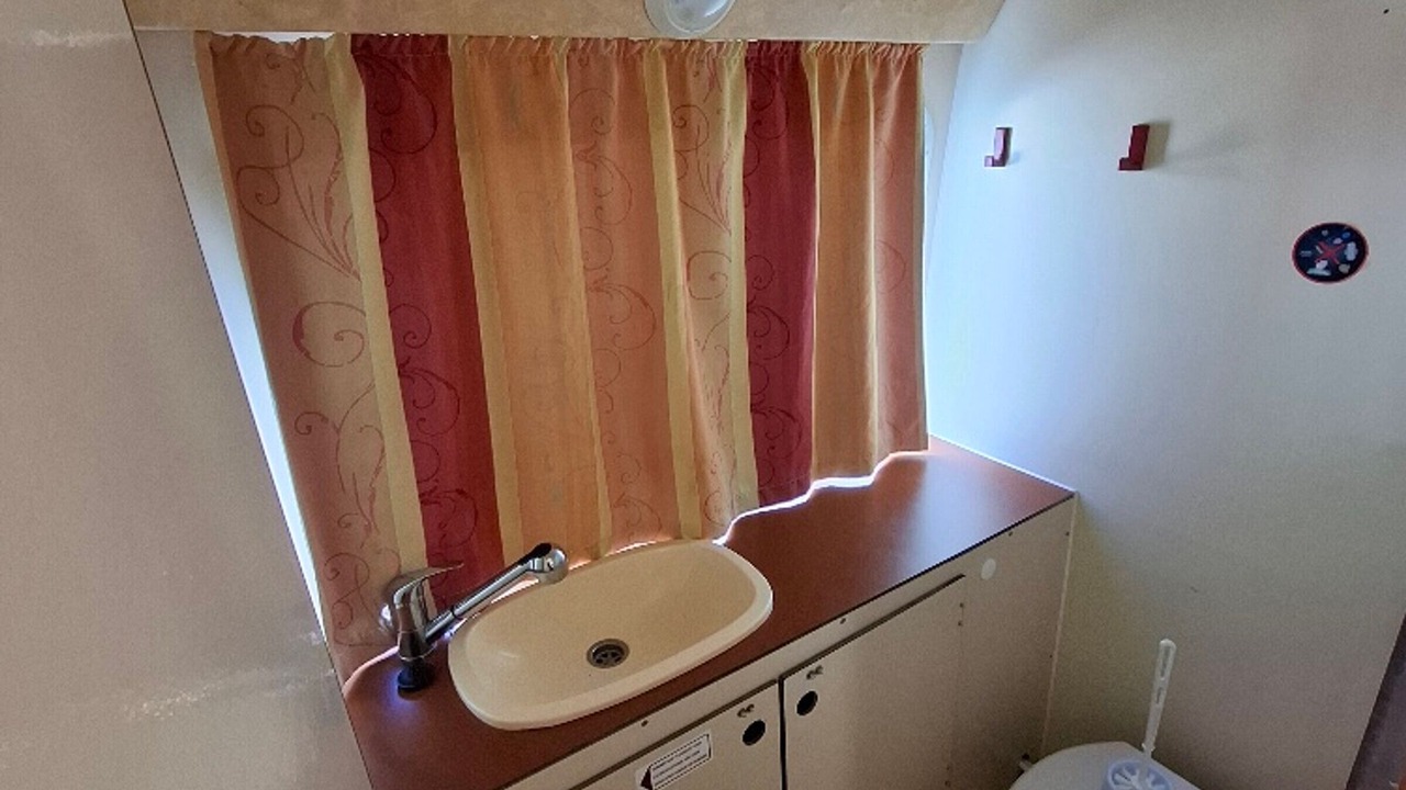 Photo of Bathroom in Chenille-Change