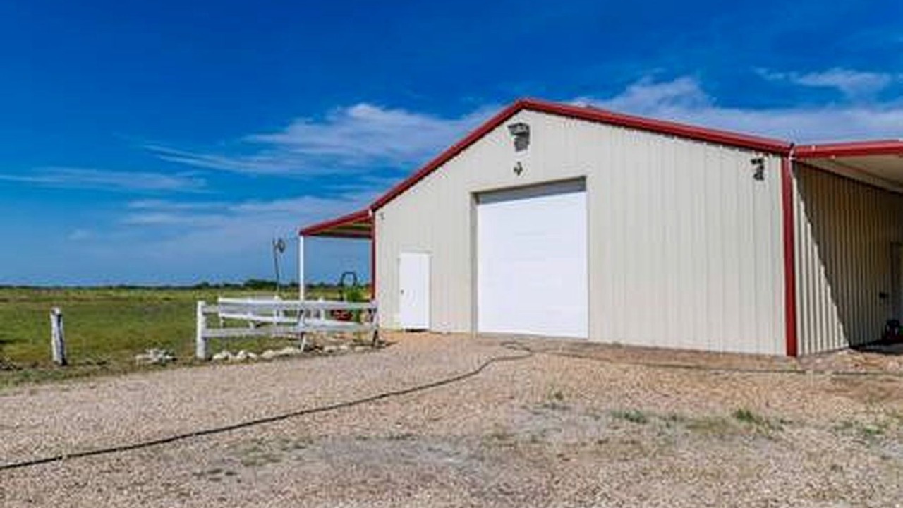 Photo of Outdoor in Wolfe City