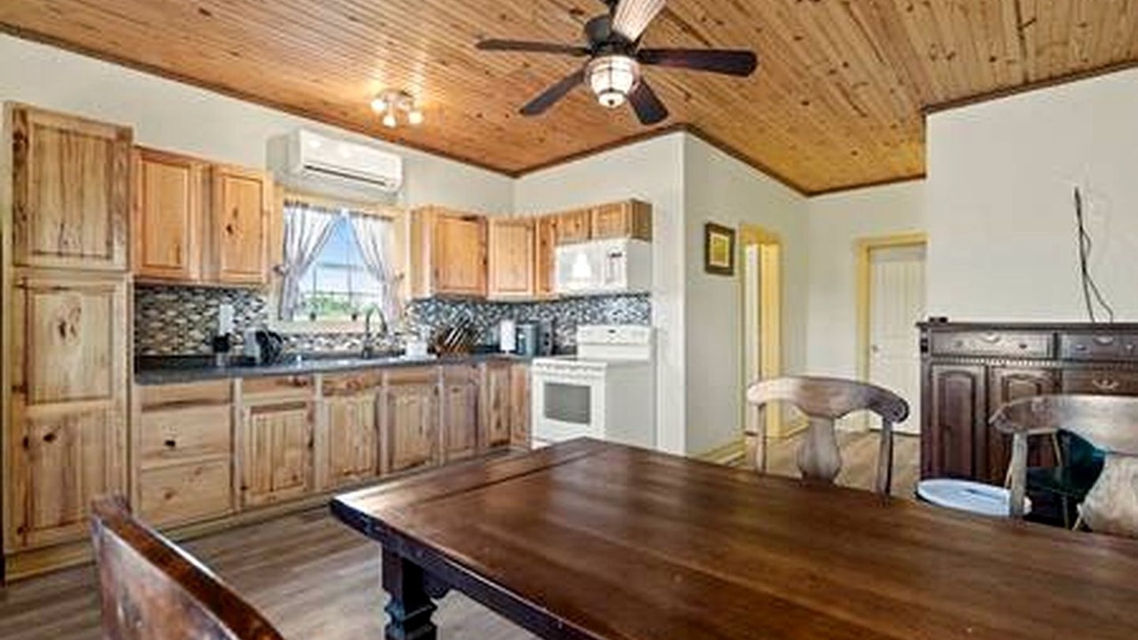 Photo of Kitchen in Wolfe City