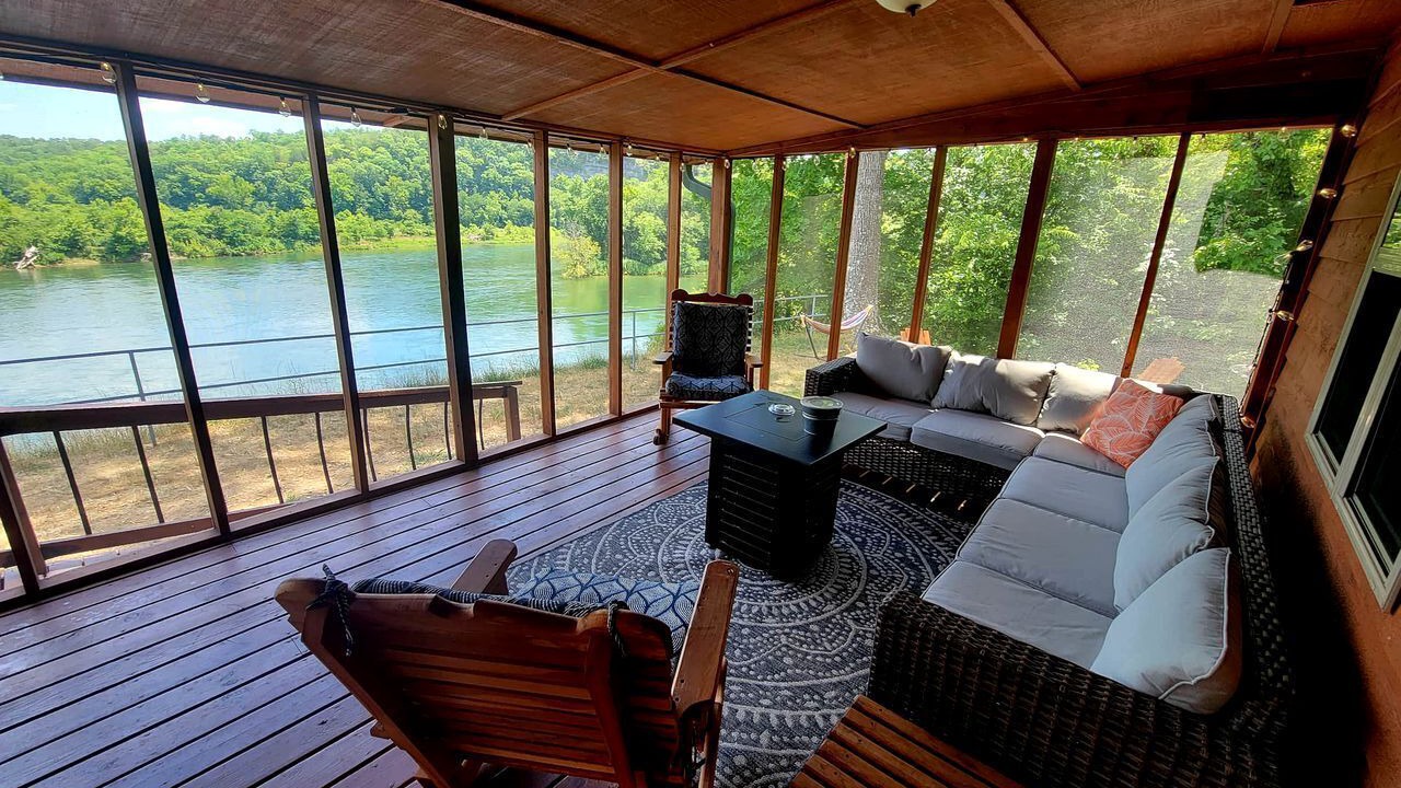 Photo of Livingroom in Calico Rock