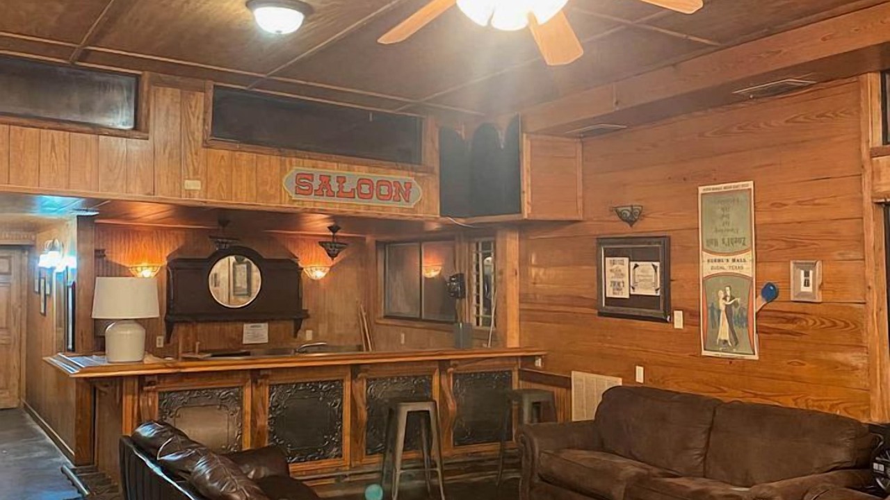 Photo of Livingroom in Sutherland Springs