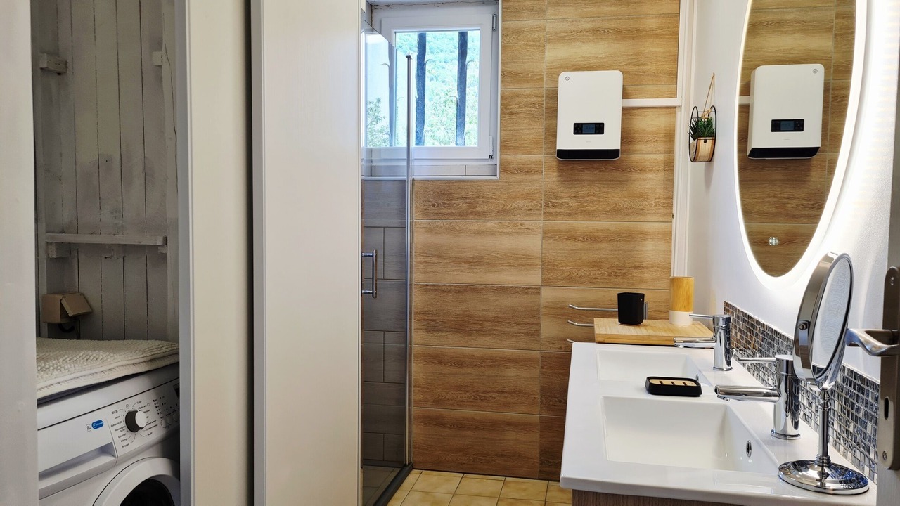 Photo of Bathroom in Banon