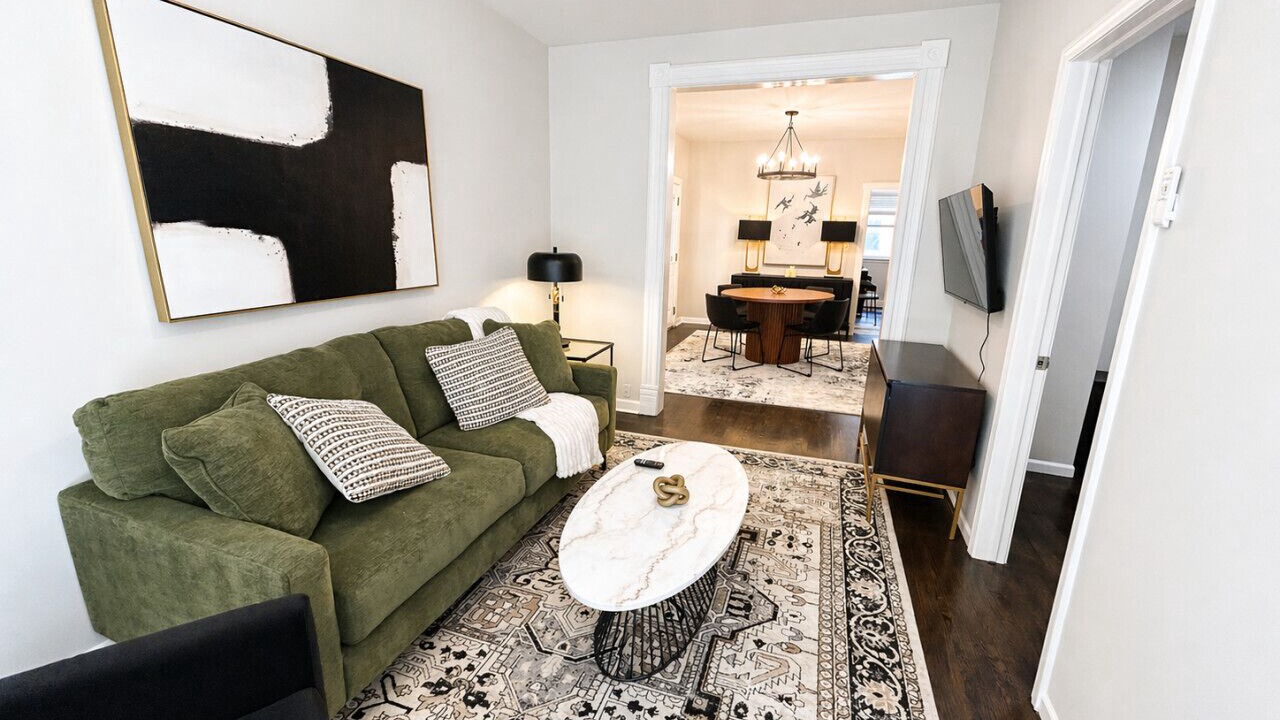 Photo of Livingroom in Lakeview