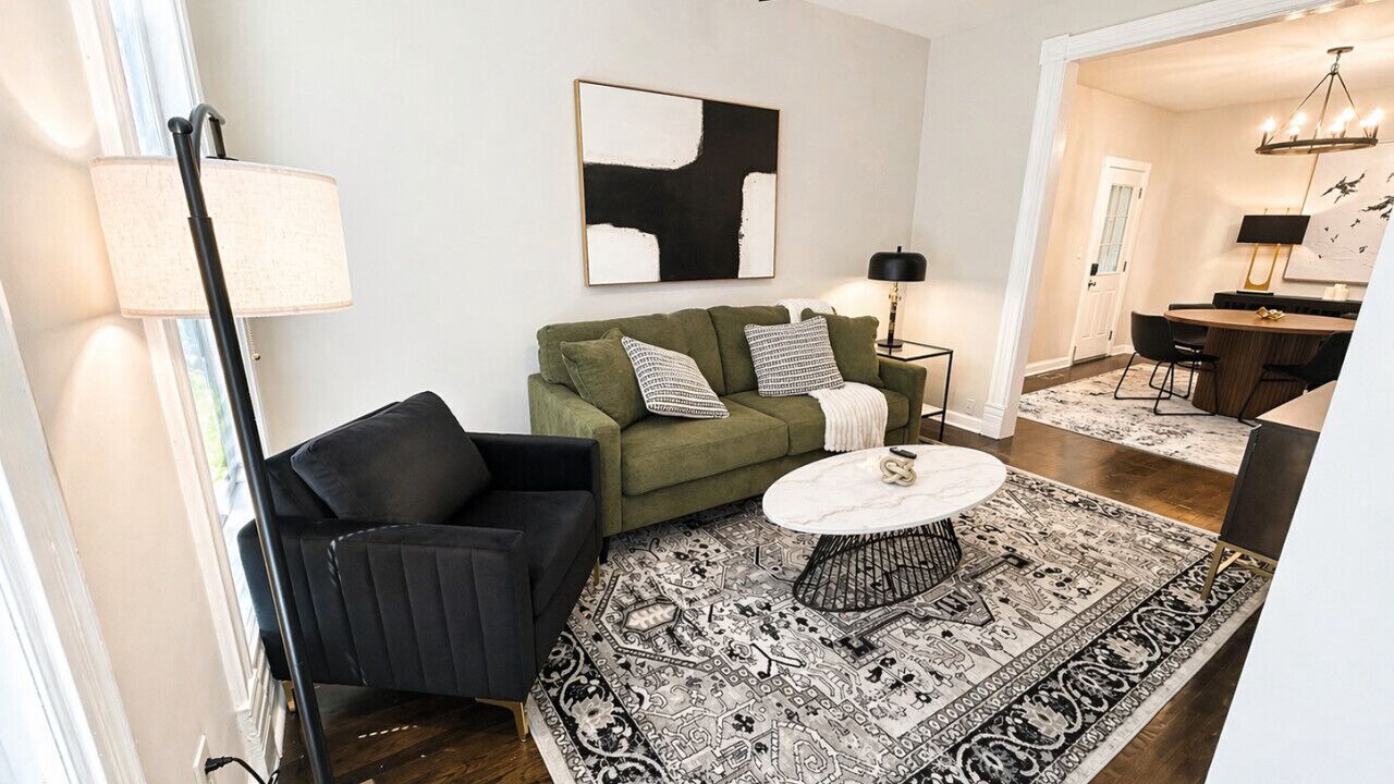 Photo of Livingroom in Lakeview