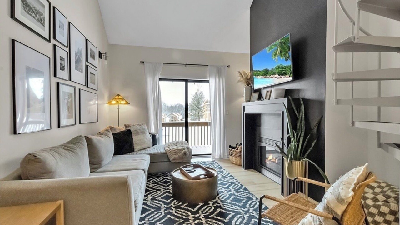 Photo of Livingroom in Great Valley