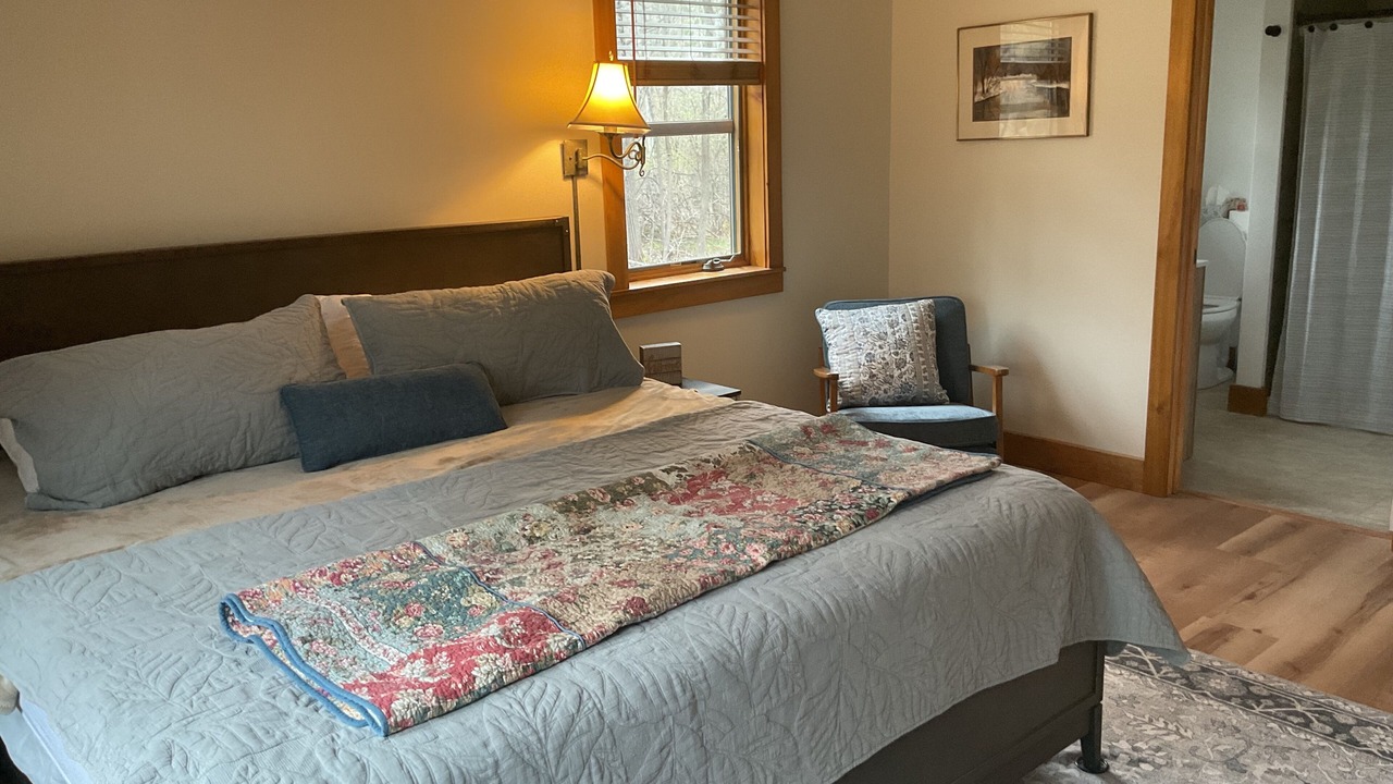 Photo of Bedroom in Cooperstown - Otsego Lake