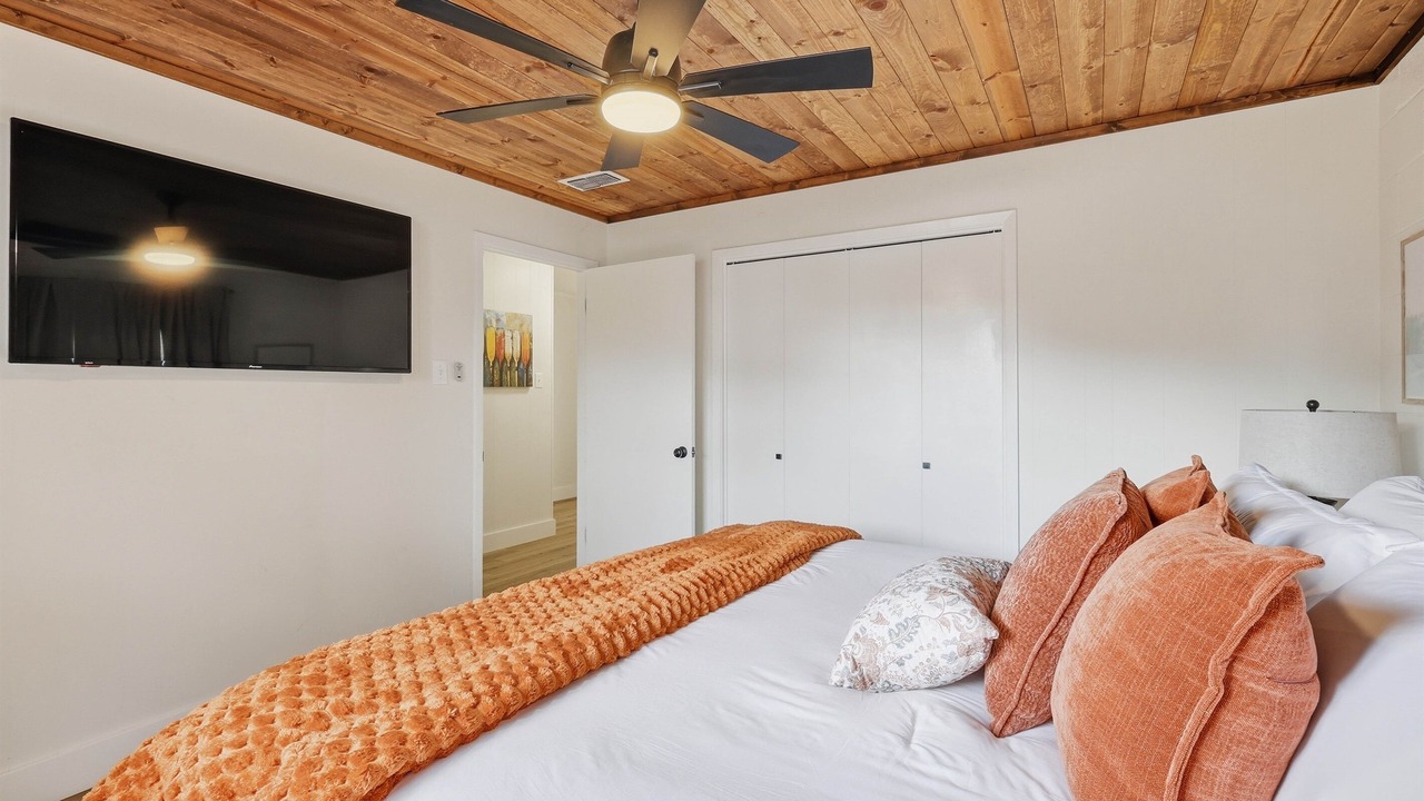 Photo of Bedroom in Graford