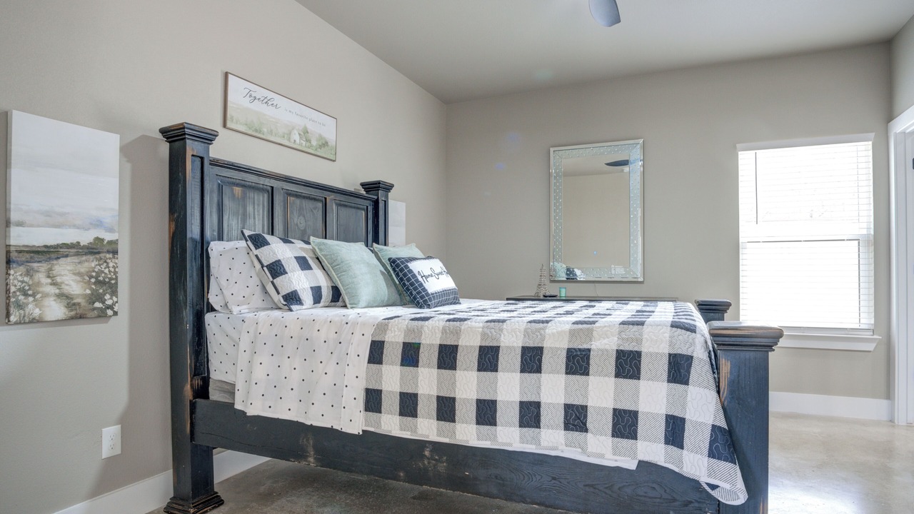 Photo of Bedroom in Bulverde
