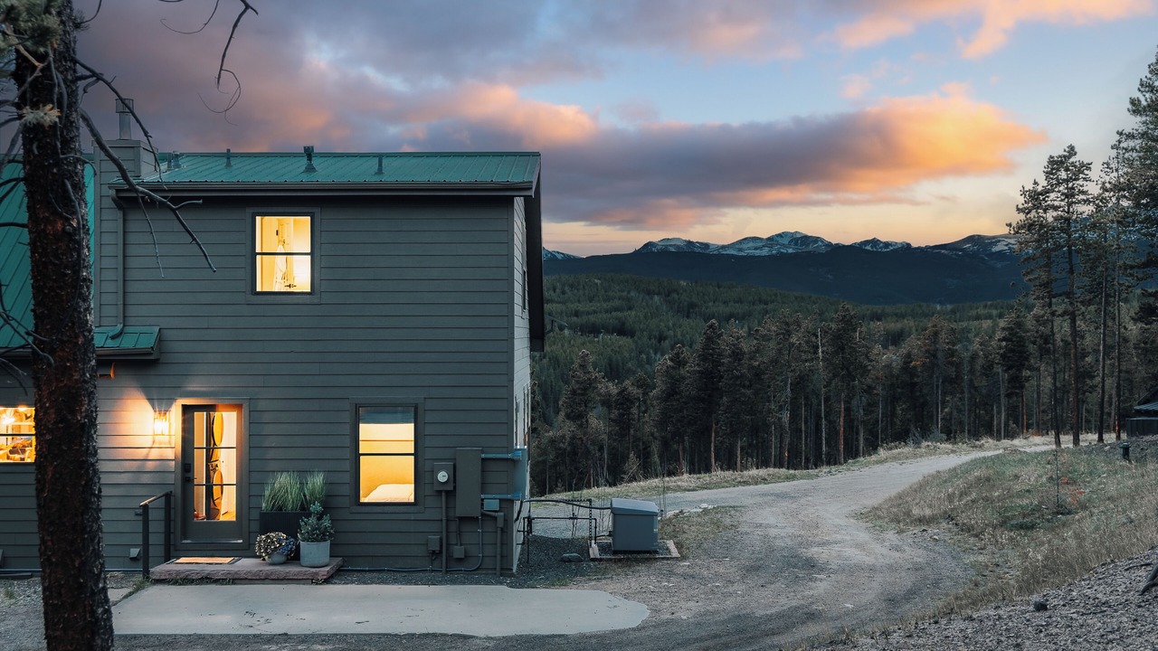Photo of Outdoor in Black Hawk