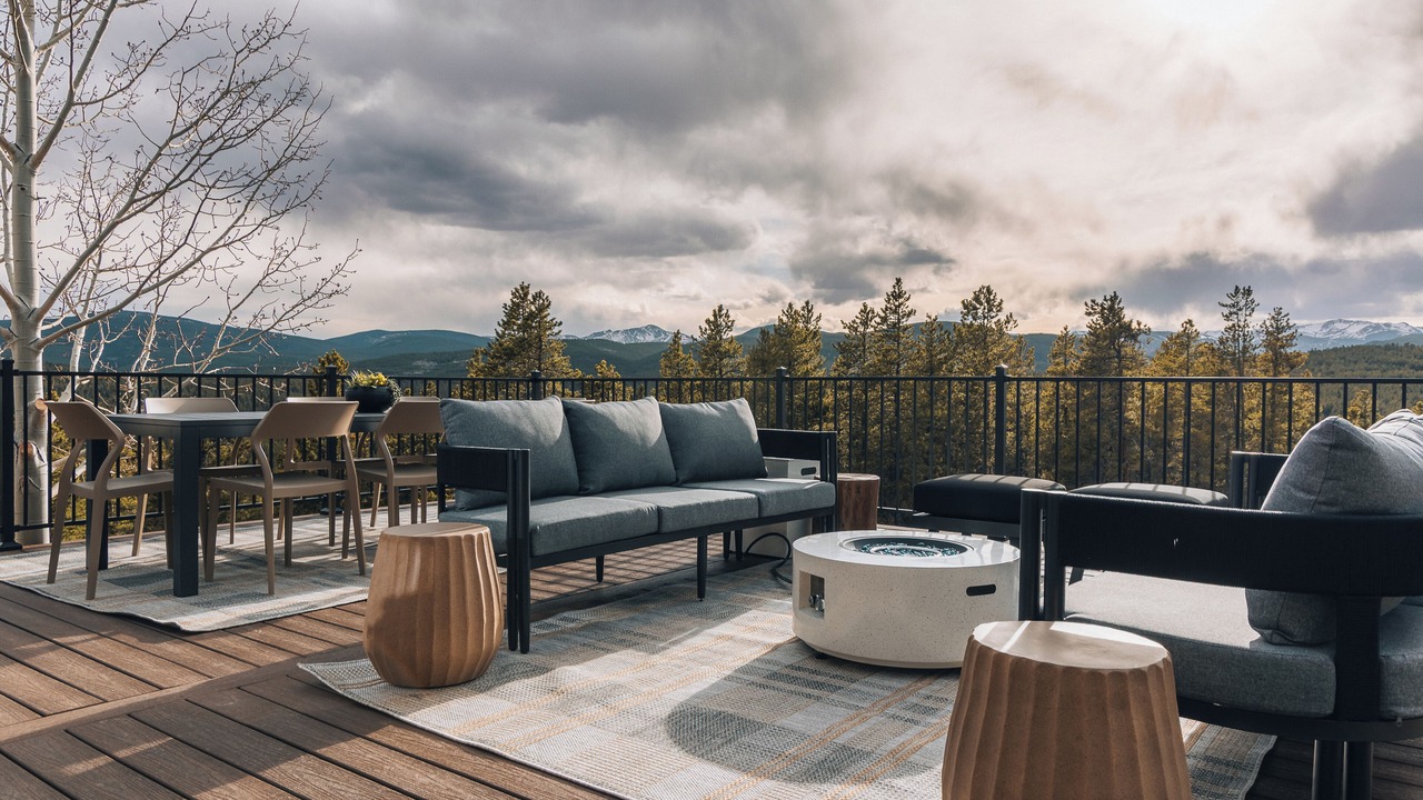 Photo of Outdoor in Black Hawk