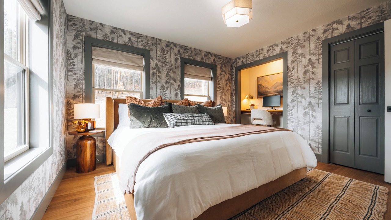 Photo of Bedroom in Black Hawk