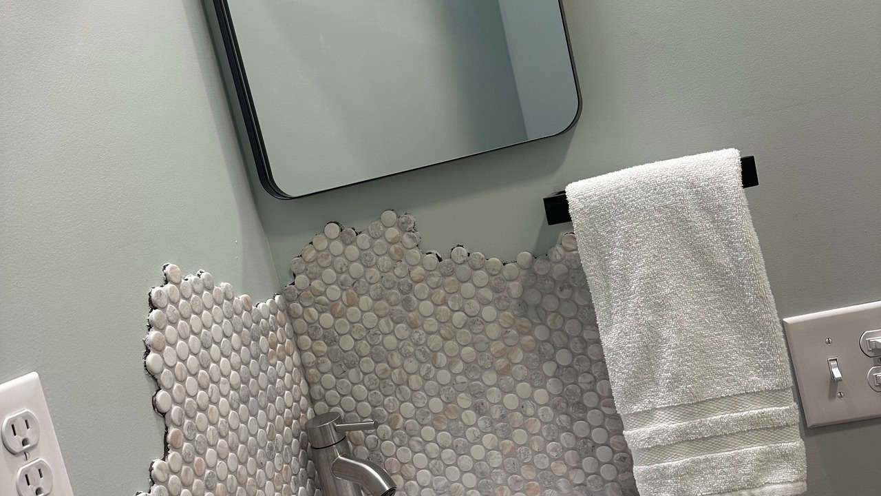Photo of Bathroom in Earlsboro