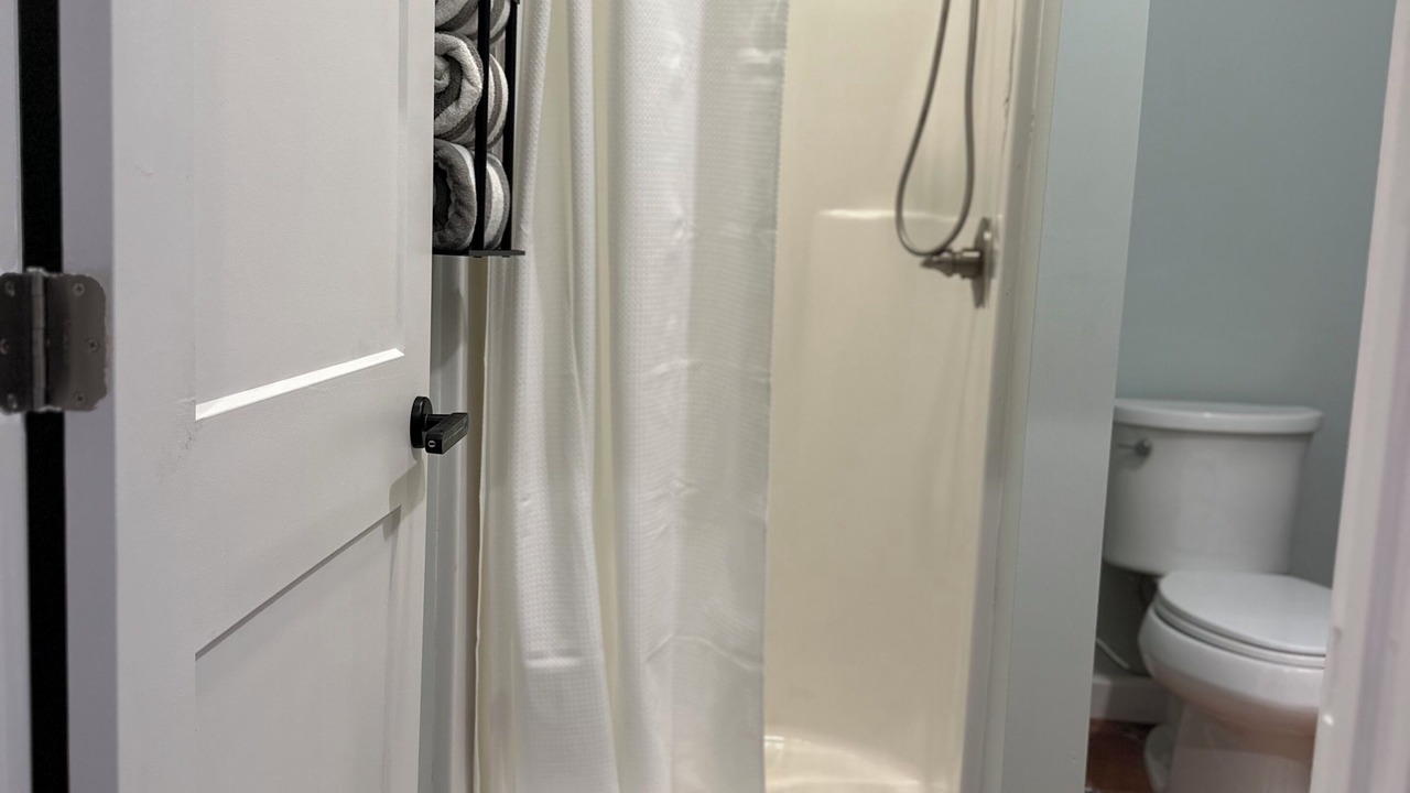 Photo of Bathroom in Earlsboro
