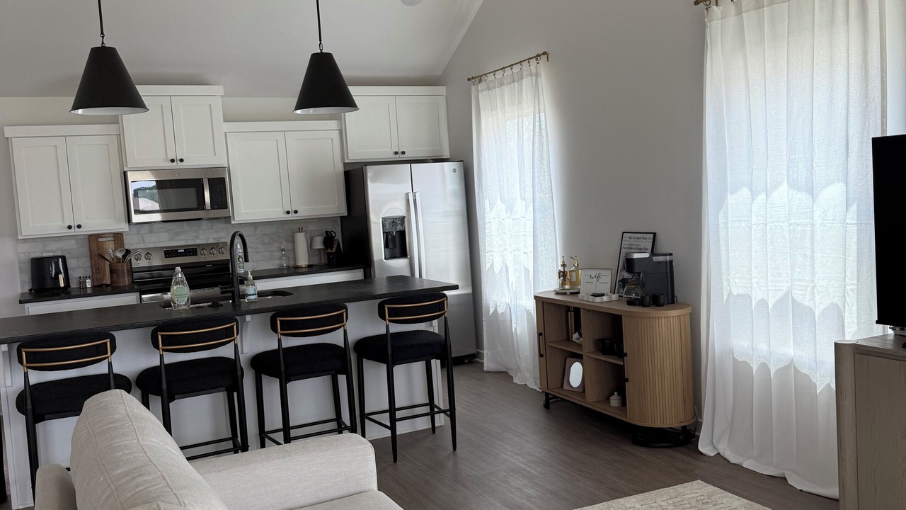 Photo of Livingroom in Uniontown