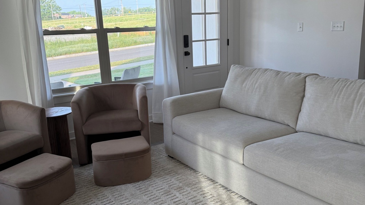 Photo of Livingroom in Uniontown
