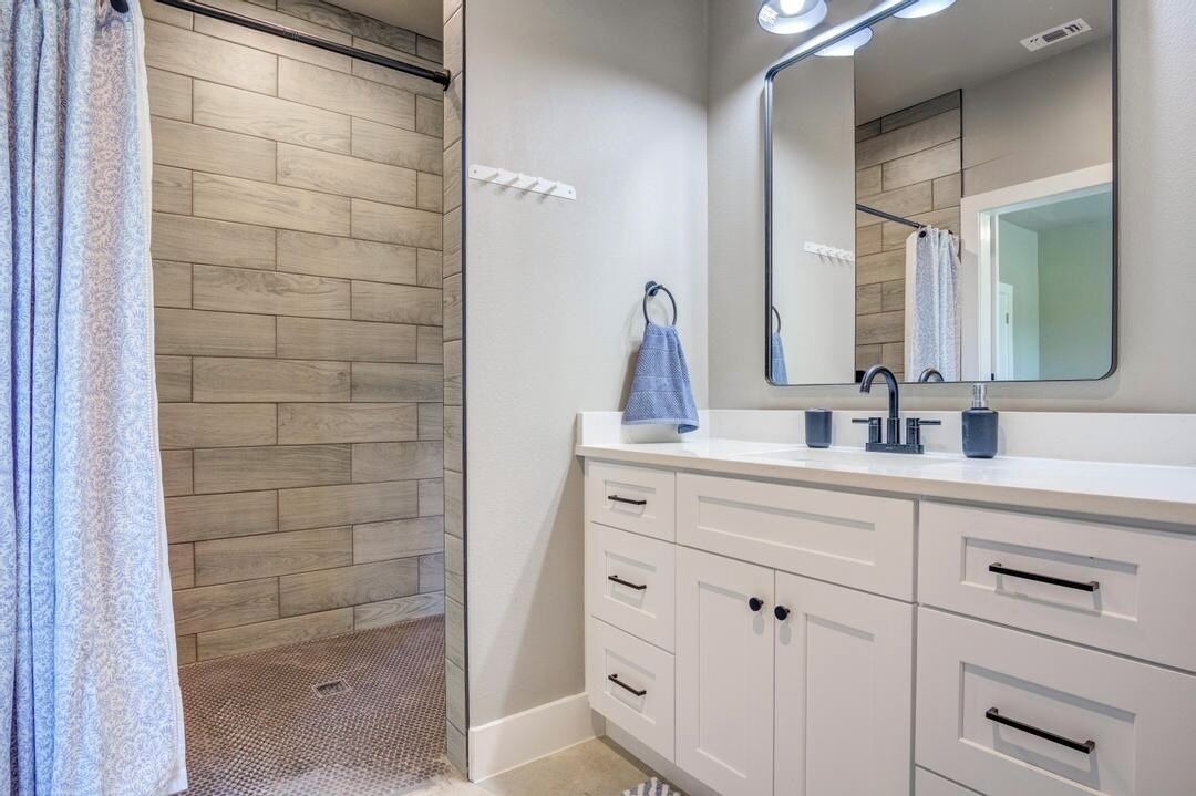 Photo of Bathroom in Bulverde
