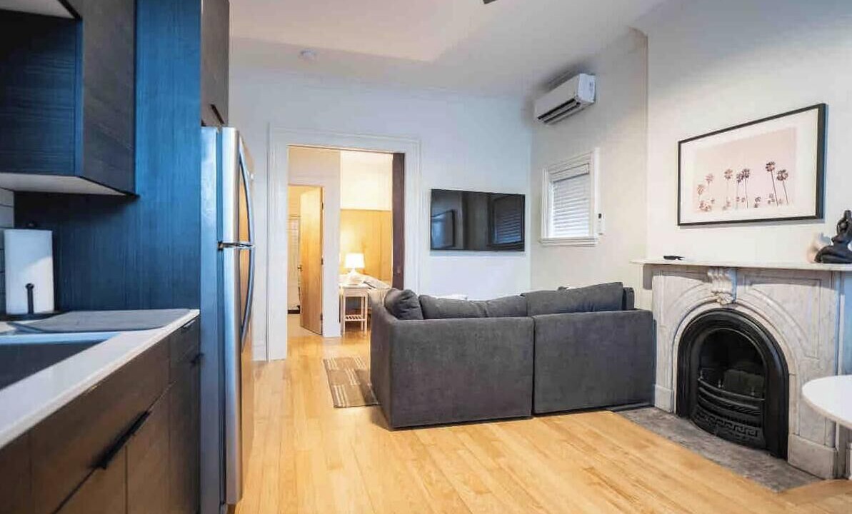 Photo of Livingroom in Corn Hill