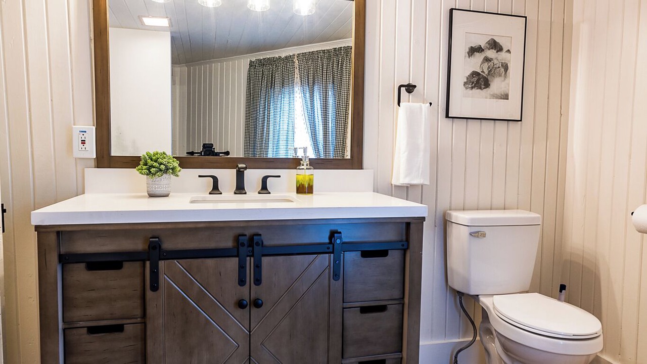 Photo of Bathroom in Benton