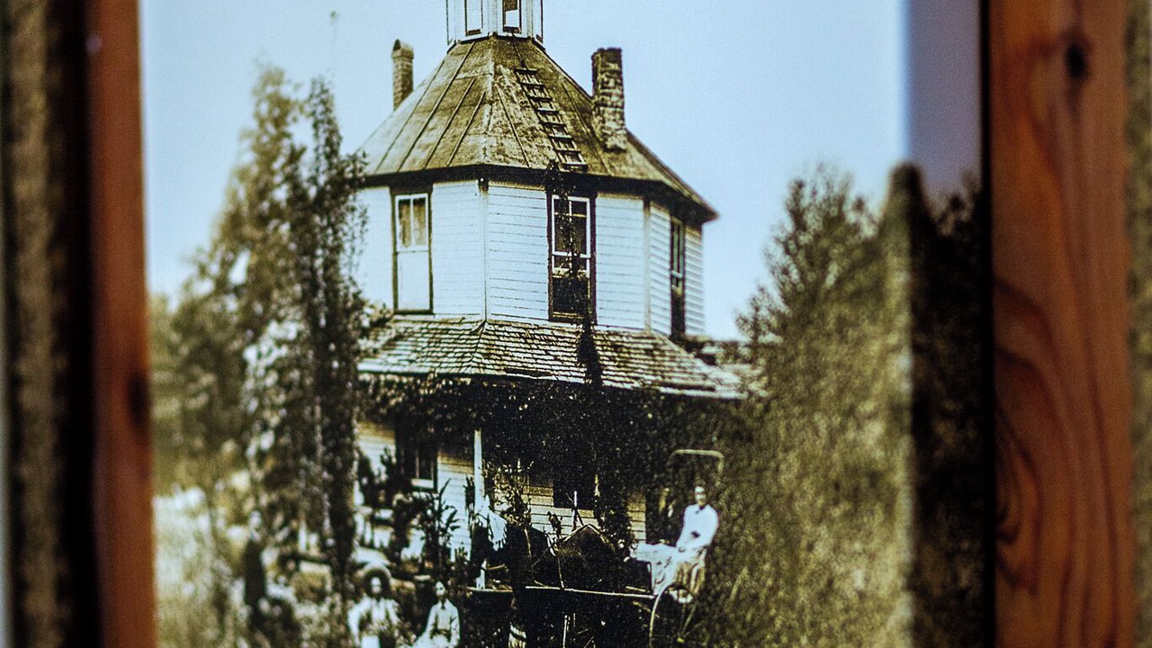 Photo of Others in Benton