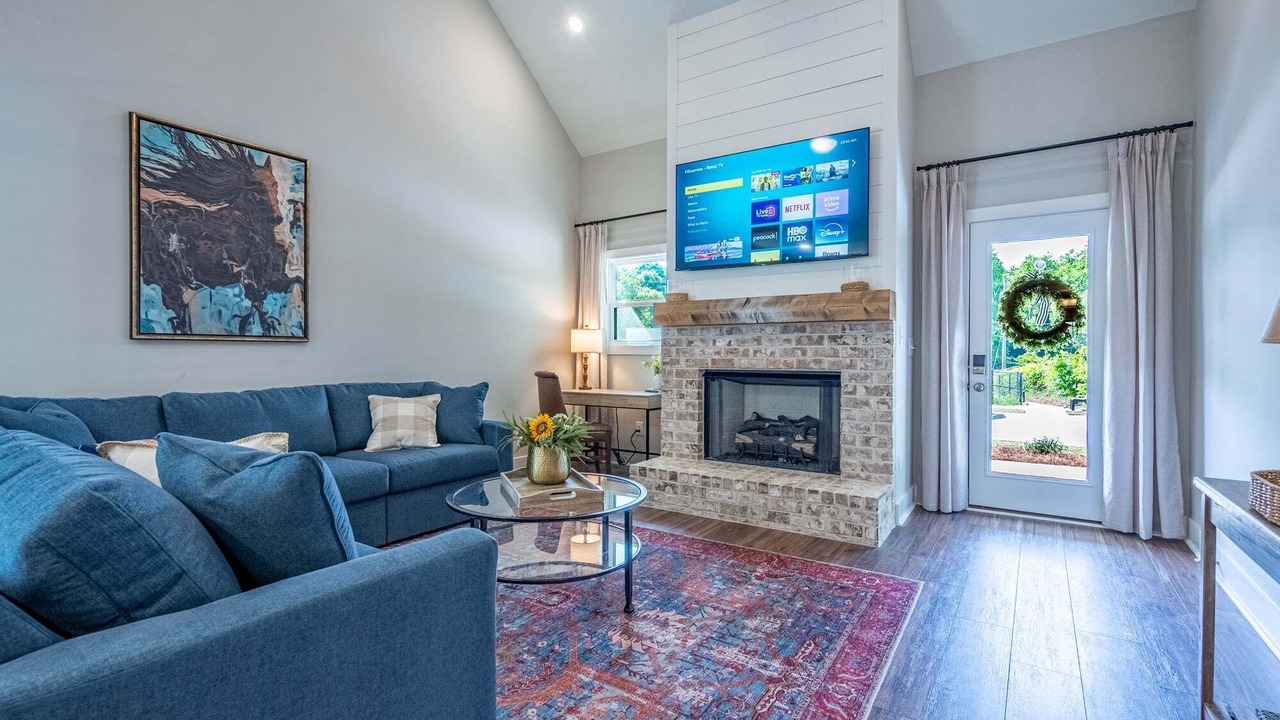 Photo of Livingroom in Emerson