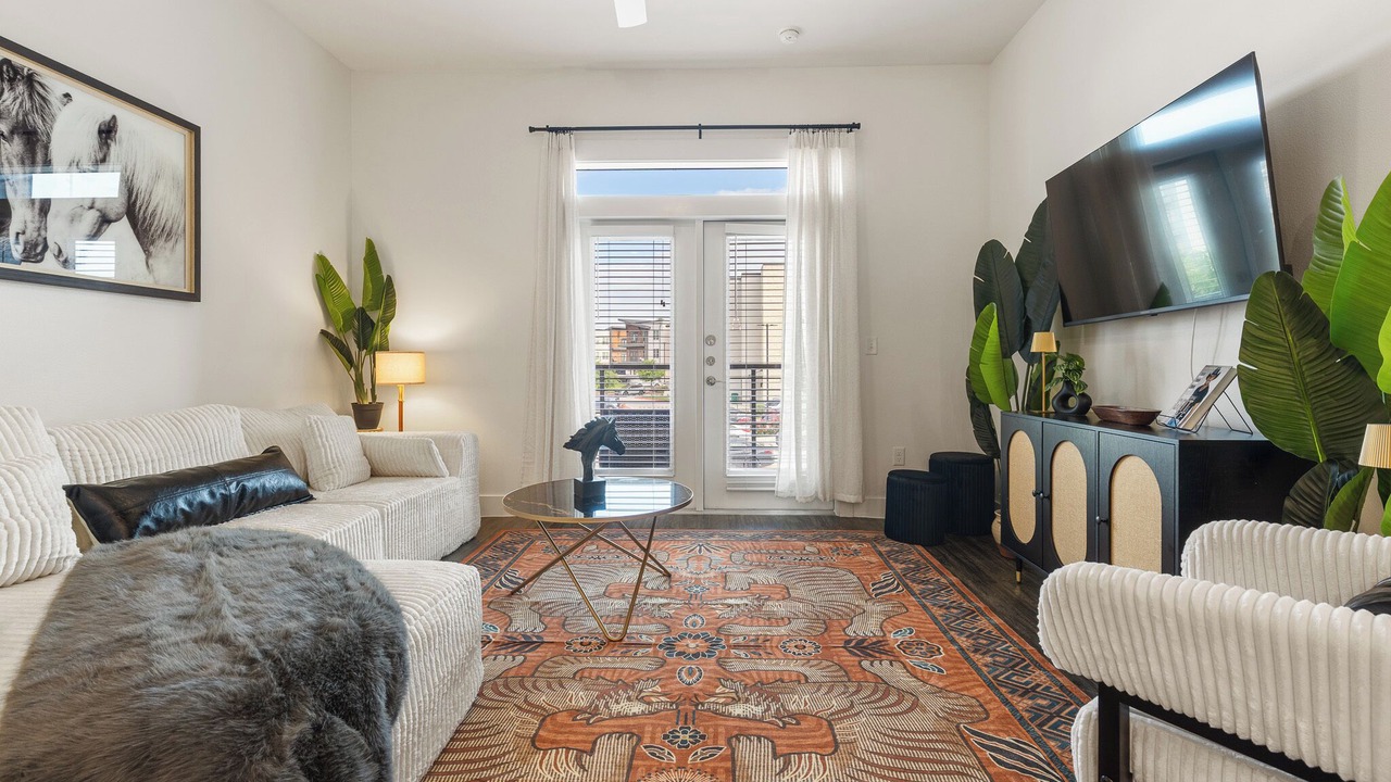 Photo of Livingroom in West Oak Hill