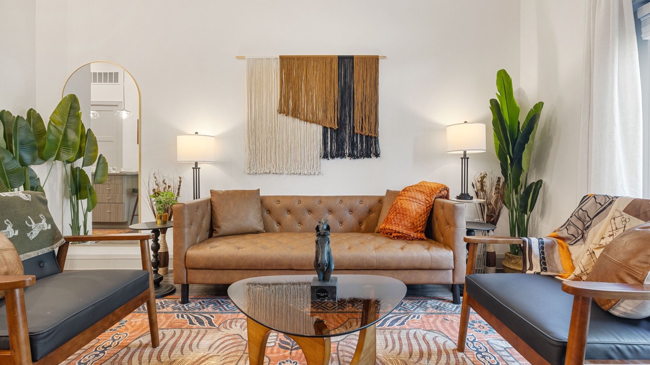 Photo of Livingroom in West Oak Hill