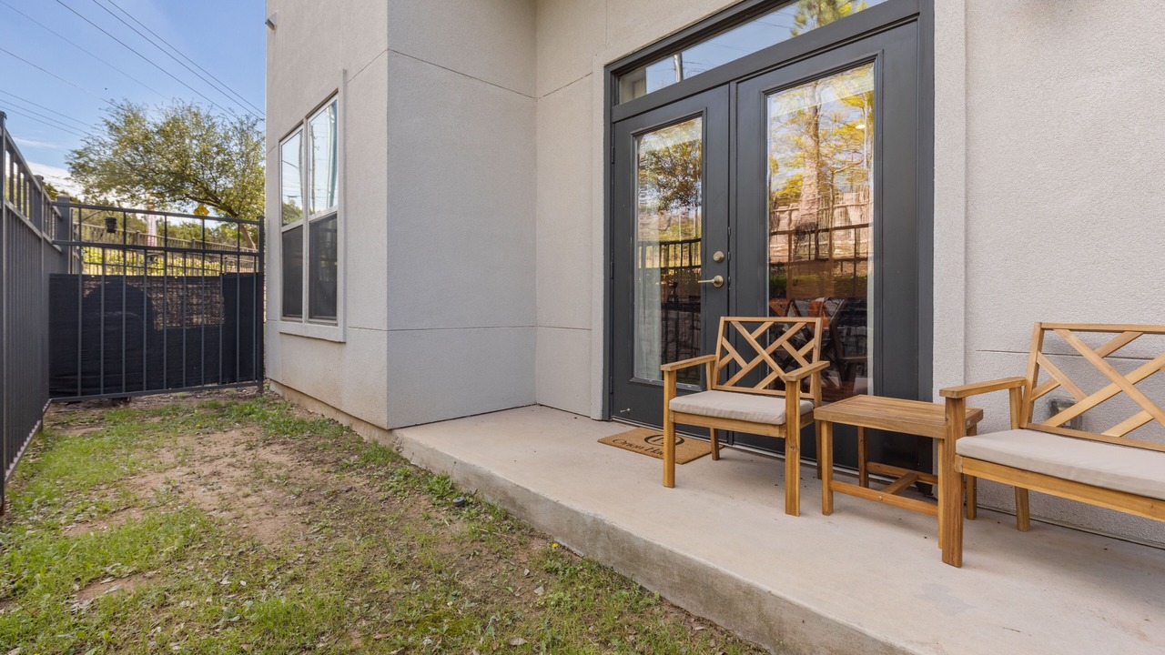 Photo of Patio Balcony in West Oak Hill