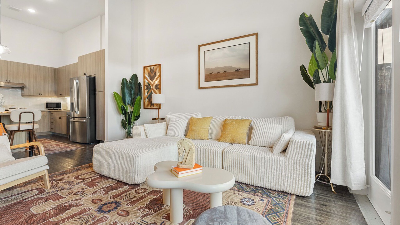 Photo of Livingroom in West Oak Hill