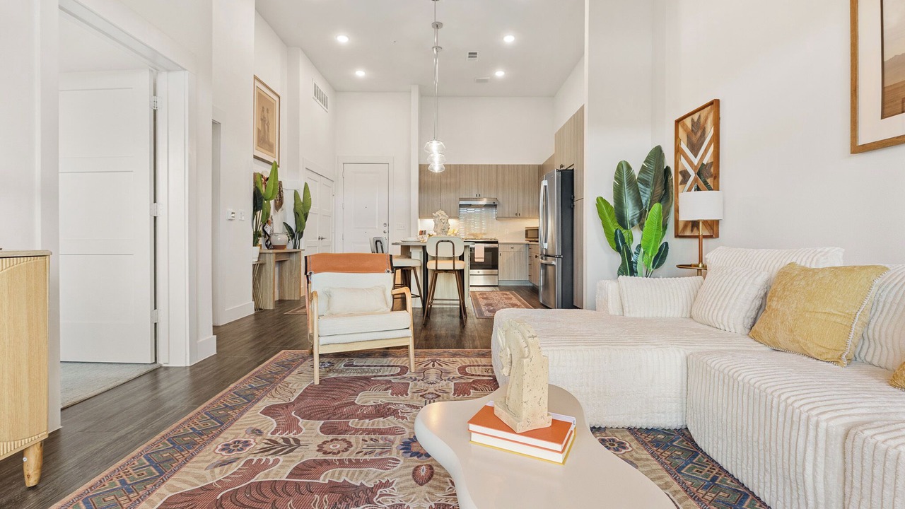 Photo of Livingroom in West Oak Hill
