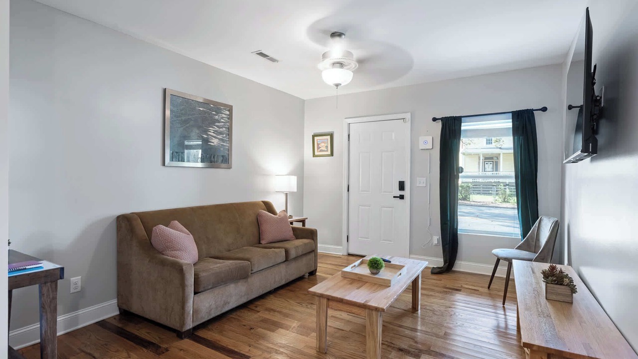 Photo of Livingroom in Chattanooga