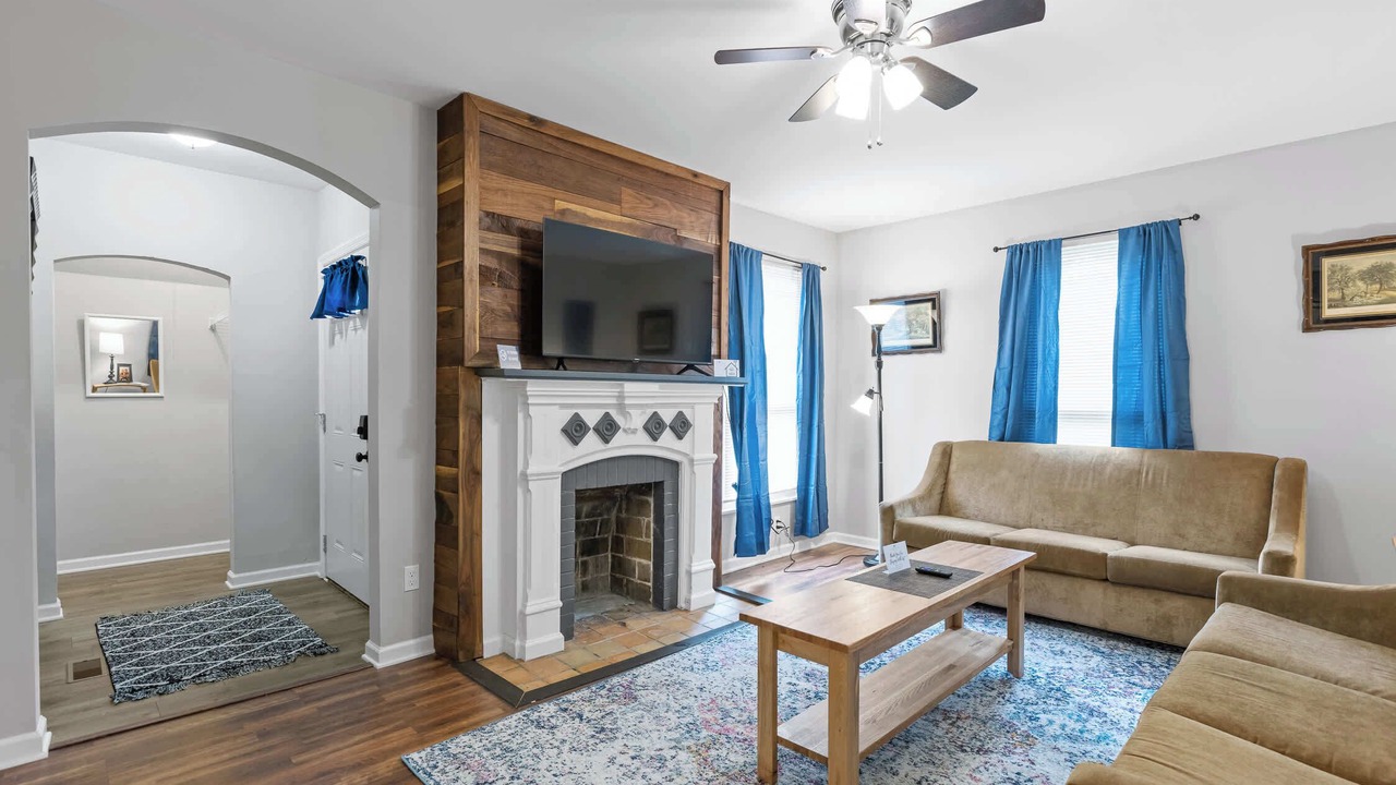 Photo of Livingroom in Chattanooga