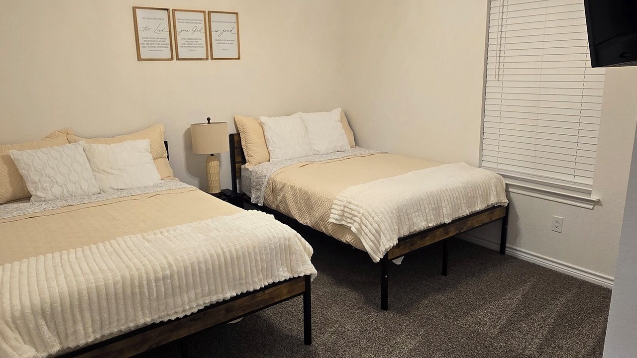 Photo of Bedroom in Poolville