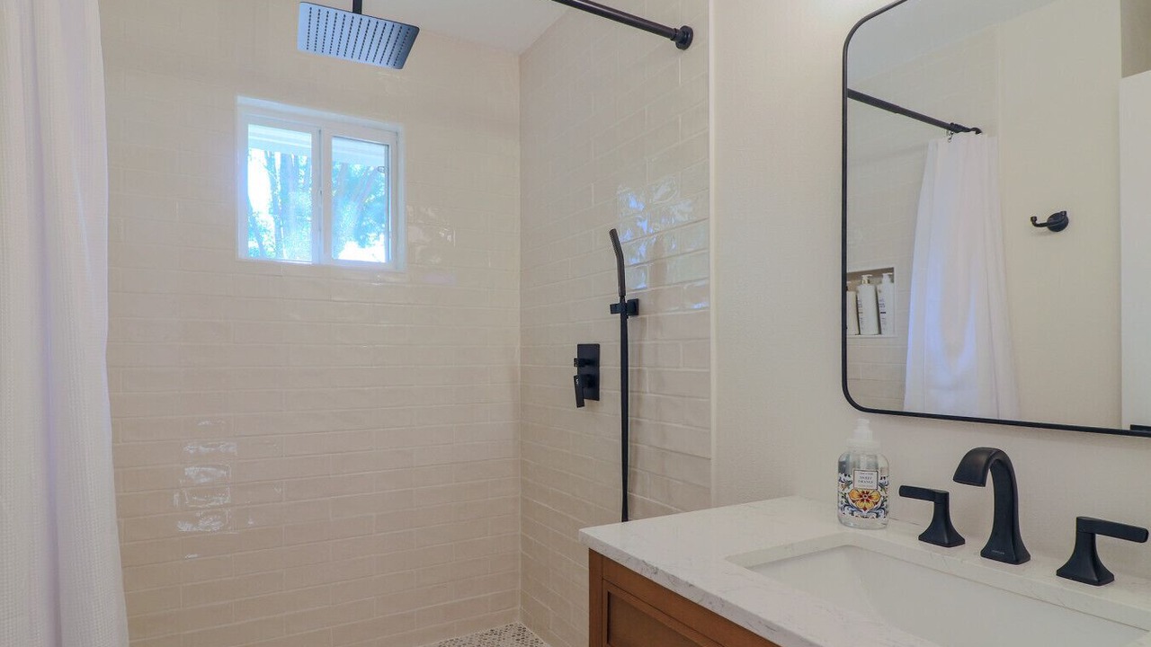 Photo of Bathroom in Manchaca