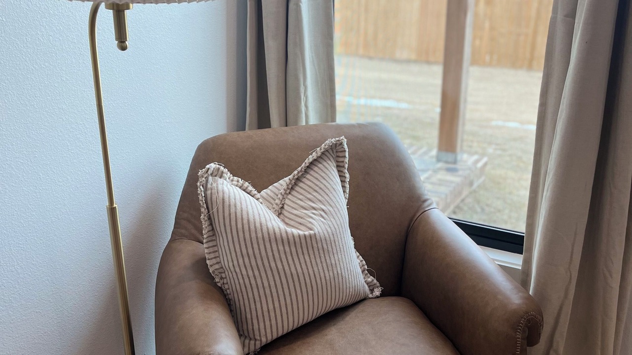 Photo of Livingroom in Barling