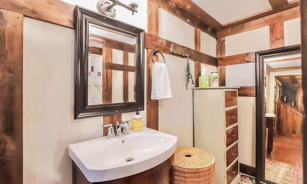 Photo of Bathroom in Liberty