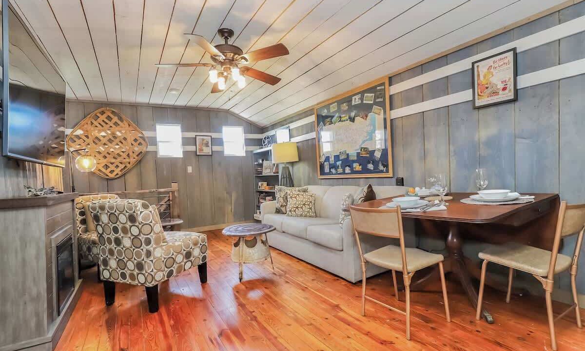 Photo of Livingroom in Liberty