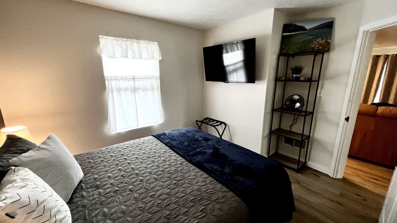Photo of Bedroom in Huey
