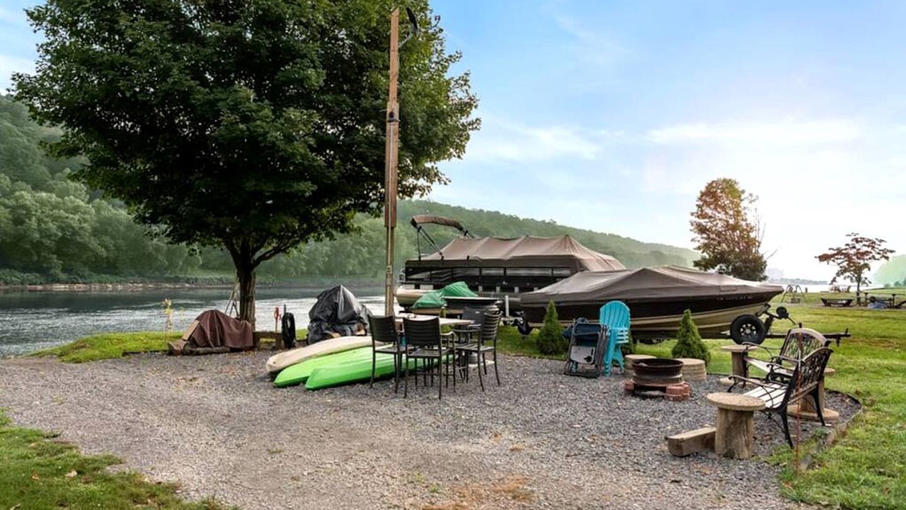 Photo of Outdoor in Huey
