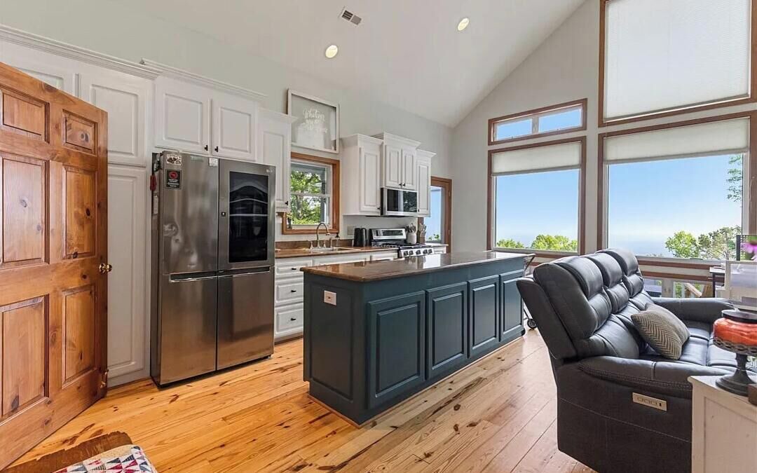 Photo of Kitchen in Cliff Ridge Colony